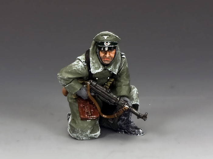 Kneeling Officer w/MP40