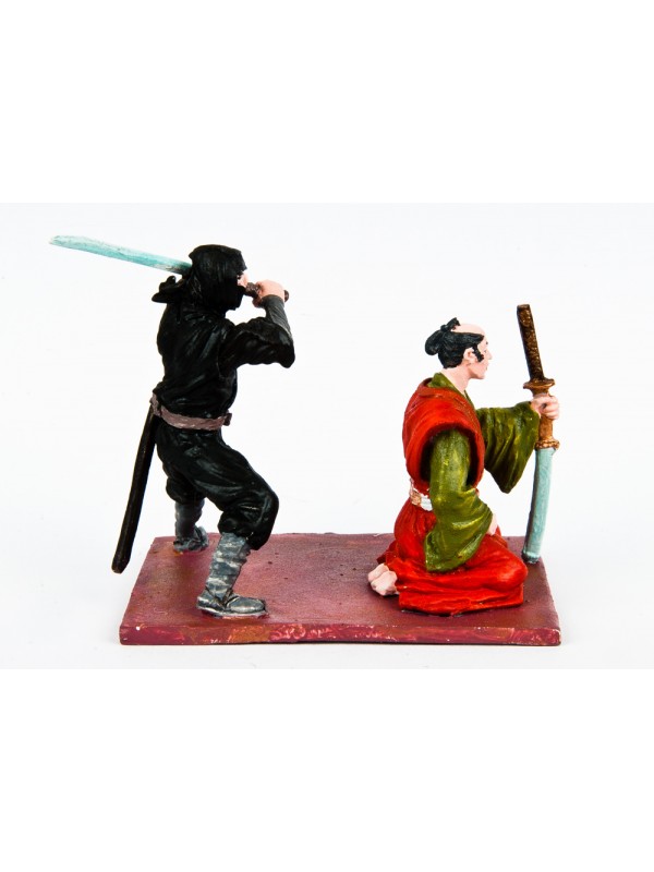 1:32 Unpainted Metal Figure Samurai and ninja.(on a single stand)