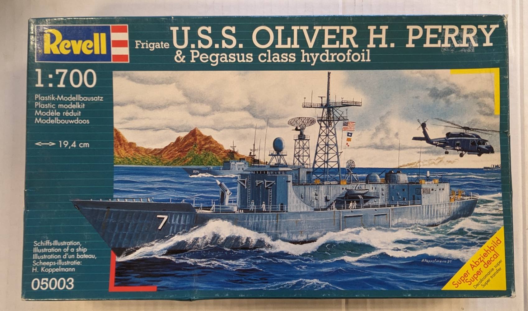 REVELL 1/700 Model U.S.S. Oliver H. Perry