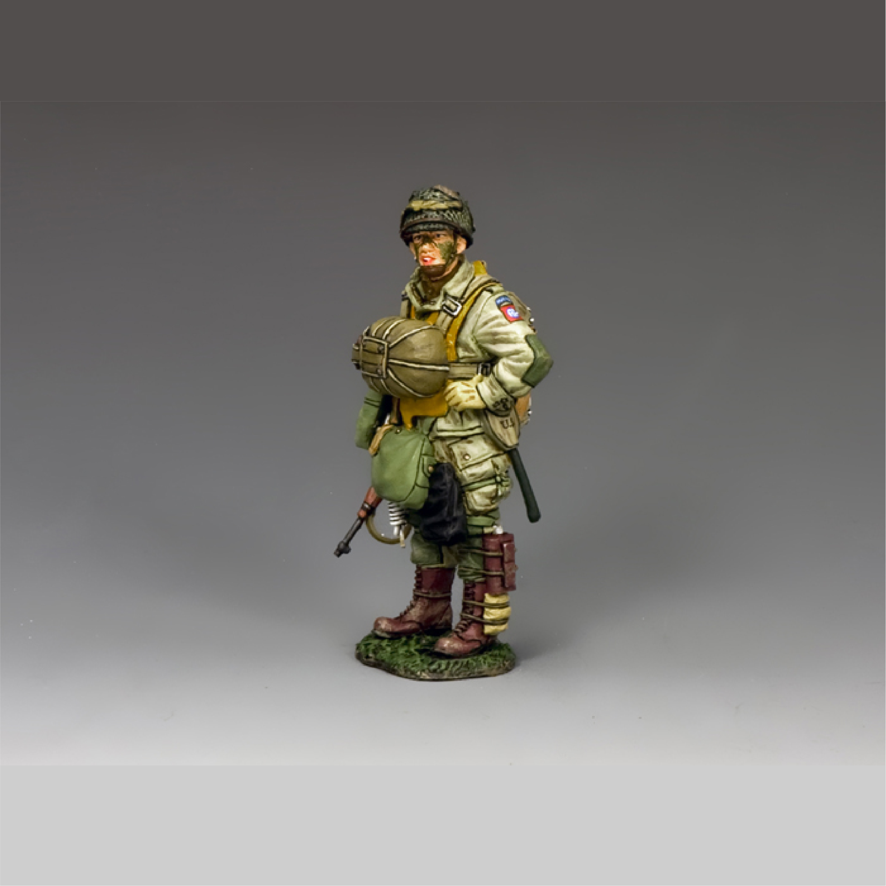 Standing Paratrooper w/M1 Carbine (82nd. Airborne)