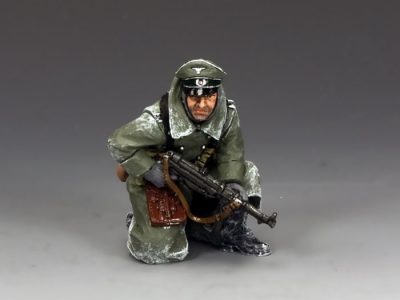 Kneeling Officer w/MP40